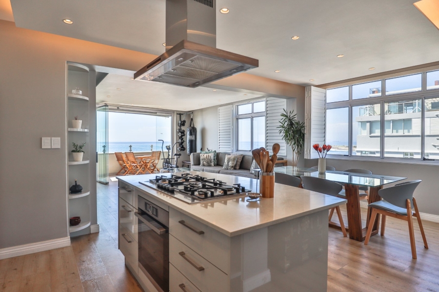 To Let 4 Bedroom Property for Rent in Sea Point Western Cape